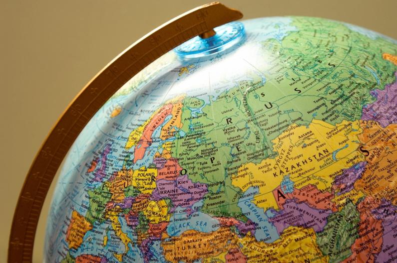 Central and Eastern European Countries: Eleven flagship countries for a Europe in transition CEECs Eleven flagship countries for a Europe in transition