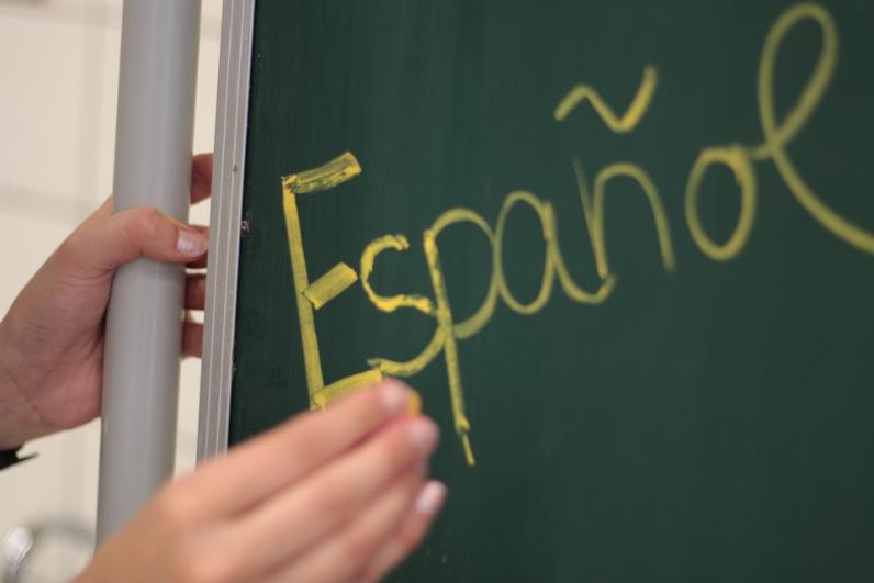 Advantages to using foreign languages in purchasing and procurement